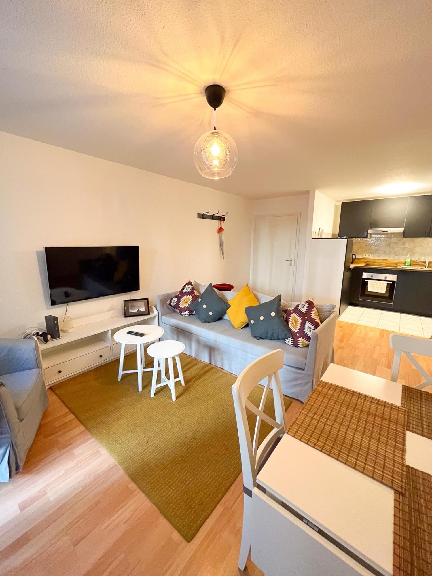 2 Zimmer City Apartment Mit Terrasse Und Tiefgaragenstellplatz In Zentrum Von Lipsk Zewnętrze zdjęcie